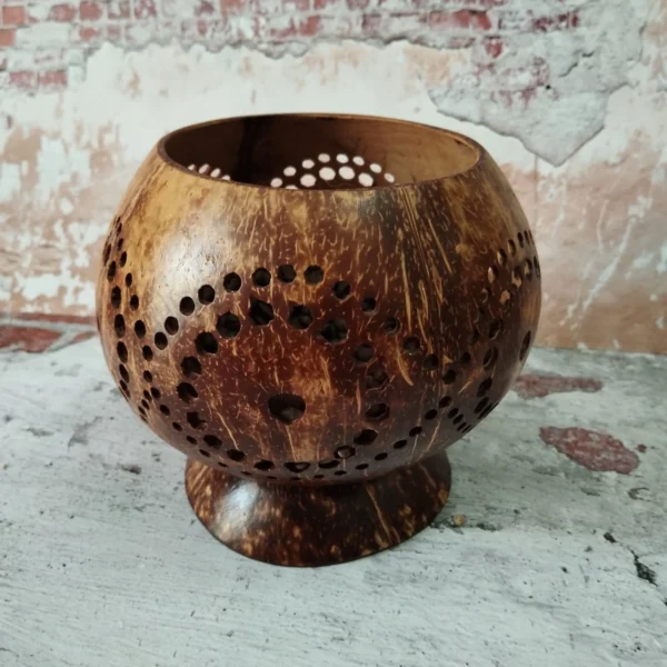 Large size coconut shell planter pots, Perfect decoration gift Idea, Flower holders, Pot & base handcrafted from a reclaimed coconut shell.